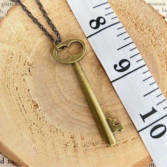 Key Pendant Necklace Bronze Vintage Style Skeleton Key Handmade - Picture 2 of 2